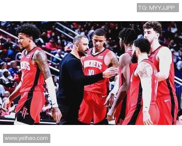 骑士与火箭首节对决精彩回顾双方攻防战术的较量与球员表现分析